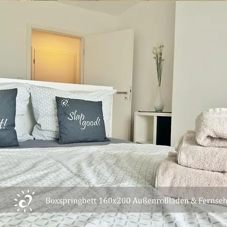 De Twargbutt Nordseeluft Vom Balkon Aus Schnuppern